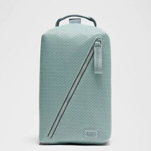 Lululemon Fast Track Bag 8LKnit Mesh Nwt